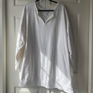 Ava & Viv Classic Cream Sweatshirt